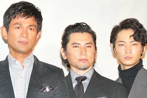 本木雅弘、ノリノリで綾野剛イジリ＆称賛！ 画像