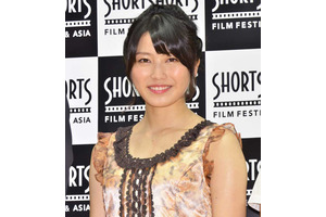 AKB48横山由依、初の人妻役を「透明感がある」と絶賛される 画像
