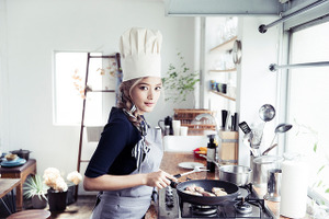 ローラ、 初のレシピ本「Rola’s Kitchen」が発売！ 画像