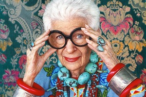 【予告編】自由に楽しく生きる人生の極意とは!? 『アイリス・アプフェル！94歳のニューヨーカー』 画像