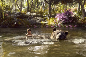 『ジャングル・ブック』の陽気なクマは、オスカー俳優を襲ったあのクマと“兄弟”!? 画像