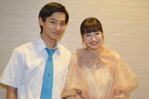 広瀬すず、“ちっち”こと野村周平は「本当に何でも知っている、信頼できる仲」 画像