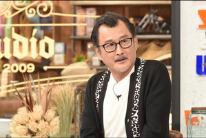 吉田鋼太郎、結婚しても“ちょい悪オヤジ”は健在!?「A-Studio」 画像