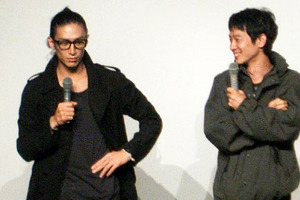 伊勢谷友介、加瀬亮『パッセンジャー』初日舞台挨拶 画像