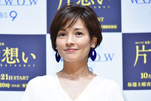 第2子妊娠の国仲涼子、中谷美紀との濃厚キスに「優しさに包み込まれる」 画像