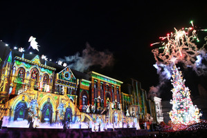 【USJ】夜のユニバに陶酔！初公開の巨大ツリー＆魔法界の壮大なキャッスル・ショー 画像