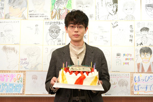 菅田将暉「3年A組」生徒“30人”が誕生日にサプライズ祝福！「いい生徒を持ちました」 画像