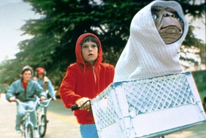 『E.T.』が37年ぶりにCMでカムバック、エリオット役のヘンリー・トーマスも登場 画像