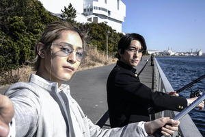 “轟”前田公輝＆“小田島”塩野瑛久が意気投合!? 釣り2ショット解禁『HiGH&LOW THE WORST X』 画像