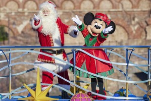 【ディズニー】サンタクロースが今年も登場！TDS「ディズニー・クリスマス・グリーティング」お披露目 画像