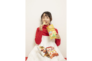 三戸なつめ、韓国スナック菓子を食す！「ドラマ観ながら、なに食べよ？」 画像