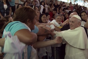 人間味あふれる教皇フランシスコの素顔に迫る『旅するローマ教皇』予告編＆場面写真 画像