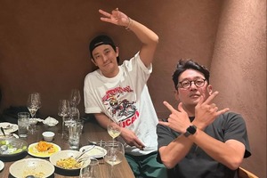 ハ・ジョンウ、チュ・ジフンが食事会！プライベートでのお茶目な姿に大反響「私もまぜて」【PHOTO】 画像