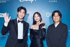 『涙の女王』キム・スヒョン、新ドラマでブランドコピー品の“売人”に！「初めて売った瞬間が忘れられない」 画像