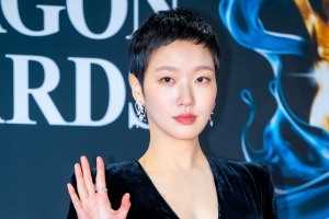 “破格イメチェン”も話題に！女優キム・ゴウン、「今年の女性映画人賞」で演技賞を受賞 画像