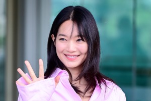 “交際10年”女優シン・ミナは心まで美しい…寄付金累計額が4億円を突破！2009年から続く分かち合い 画像