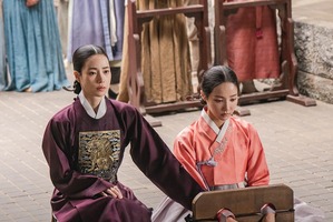 U-NEXT配信『オク氏夫人伝』の完成度が高い理由…撮影・美術・音楽監督の努力が光った！ 画像