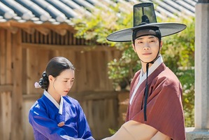 最高のチームワーク誇る時代劇『オク氏夫人伝』のオフショット公開！“みんな仲良しすぎる” 画像