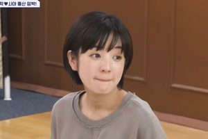 18歳年下の日本人女性と結婚した俳優シム・ヒョンタク、産まれた直後の息子に“胸いっぱい” 画像