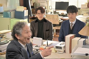 弁護士・鳴川に「キャラが濃すぎ」「カラビナ男の話し声と似てる」など様々な反応上がる…「クジャクのダンス、誰が見た？」6話 画像