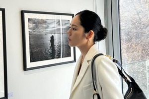 『太陽を抱く月』女優ハン・ガイン、芸術的な横顔に“うっとり”。「天上界レベルですね」【写真】 画像