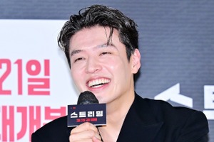 俳優カン・ハヌルの“美談”が追加。スタッフに「幸せ」と言わせた彼の人柄を監督が絶賛！ 画像