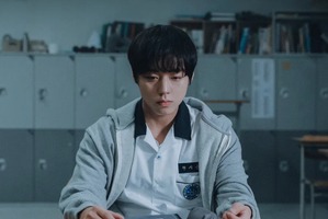 Netflixで世界を席巻する『弱いヒーロー』で見せたパク・ジフンの“人生キャラ”とは？ 画像