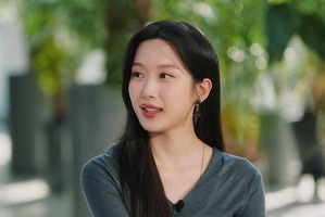 まさに“知的美女”…。子役出身女優ムン・ガヨンの魅力が全開「得意なのは待つことです」 画像