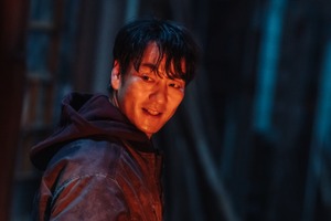 『悪縁』の狂気に満ちた“目撃男” パク・ヘス、凄まじい演技で存在感を放つ「今回も制した」 画像