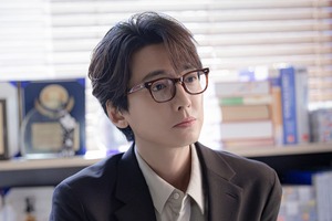 『賢い医師生活』チョン・ギョンホも“結婚フラグ”？「99ズ」最初の特別出演に反響 画像