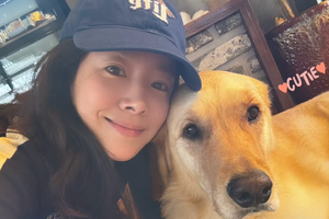 『イ・サン』女優ハン・ジミン、大型犬とたわむれる姿に“ほっこり”。ささやかな日常の一コマ【PHOTO】 画像