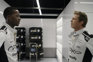 「ブラッドの情熱に感動」「最高の共演者」  キャスト・現役F1ドライバーも絶賛！『F1／エフワン』メイキング映像 画像