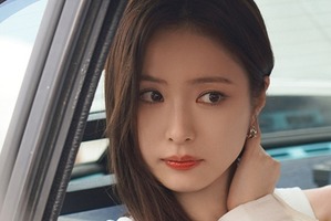 JINとのデートで世界から熱視線！“ヒロイン体質” シン・セギョンが放った清楚かつ上品な美しさ【PHOTO】 画像