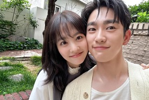 GOT7ジニョン、共演するパク・ボヨンとの密着ツーショット公開「極楽な組み合わせ」【PHOTO】 画像