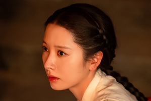 『鬼宮』キム・ジヨンの愛らしさ限界突破、韓服姿で魅せる撮影現場の舞台裏 画像