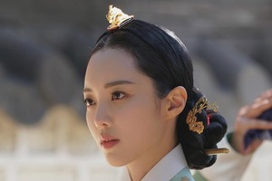 涙誘う名演に絶賛…時代劇『鬼宮』で“中殿”演じたハン・ソウン、感謝の言葉とともに有終の美 画像