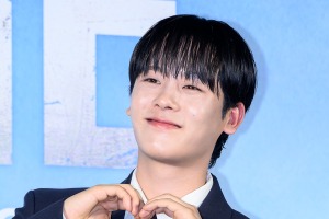 27歳になったイ・ジョンハ、兵役について語る“アレコレ”「ソン・ガン先輩からいろんな話を…」 画像