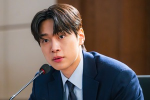 “IUの弟”カン・ユソクが『瑞草洞』で演じる迷える弁護士のリアルな葛藤 画像
