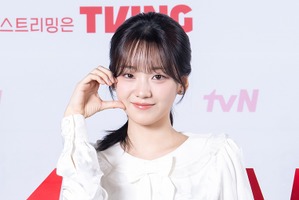 女子高生巫女役のチョ・イヒョンが語る『ギョヌと仙女』の舞台裏「シャーマニズムに強い関心があった」 画像