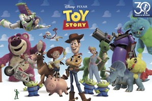 『トイ・ストーリー』日本オリジナルデザインのおもちゃが登場　ショートムービー公開 画像