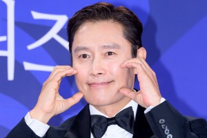 「表情も動きも声に込めて」イ・ビョンホン、20年ぶりアニメ吹き替えで証明した俳優の本領 画像