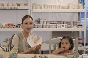 『紳士とお嬢さん』ユン・ジニ、既婚者も共感の“夫婦あるある”を告白！娘との陶芸体験で笑いと本音 画像