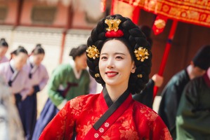やはり時代劇体質！女優カン・ハンナがNetflix新作『暴君のシェフ』で“腹黒な”側室に！ 画像