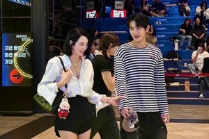 “本当に32歳差？”『シュルプ』母子役のキム・ヘス、ユン・サンヒョン、仲良く試写会に出席！【PHOTO】 画像