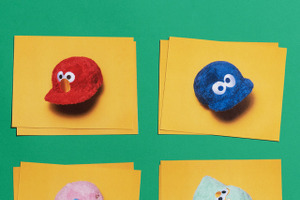 「セサミストリート」エルモ、クッキーモンスターたちが、ふわふわキャップになった!?　 「ニューエラ」新作コラボアイテム登場 画像