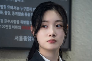 『エスクワイア』のチョン・チェヨンが新米弁護士ヒョミン役で魅せる芯のある可愛さ 画像