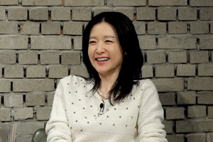 “韓国女優初の焼酎モデル出身” イ・ヨンエ、飲酒コンセプトの番組で放った“大女優の品格” 画像