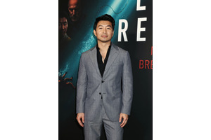 シム・リウ「溺れ死にかけた」『ラスト・ブレス』“全力”撮影エピソード明かす 画像