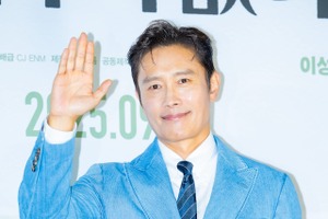 “親バカ”全開！イ・ビョンホンが娘の初登園エピソードを披露「泣きじゃくる姿を見て…」 画像