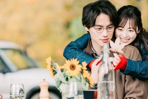 “死んだ弟のフリをする兄”福士蒼汰＆“弟の恋人”福原遥ら映し出す『楓』場面写真 画像